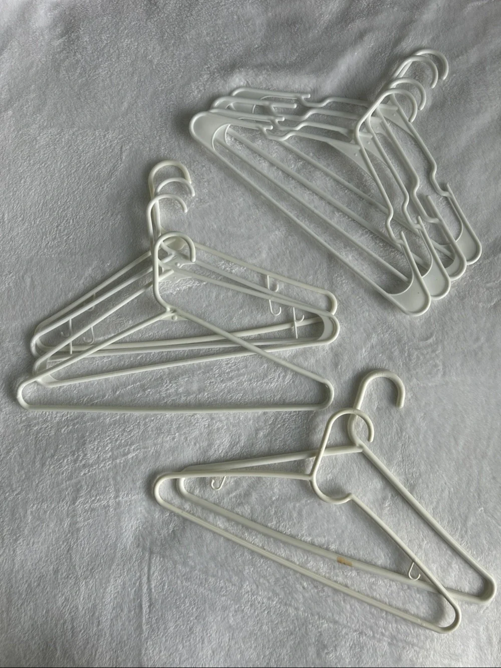 Assorted White Plastic Clothes Hangers - 10 Pack